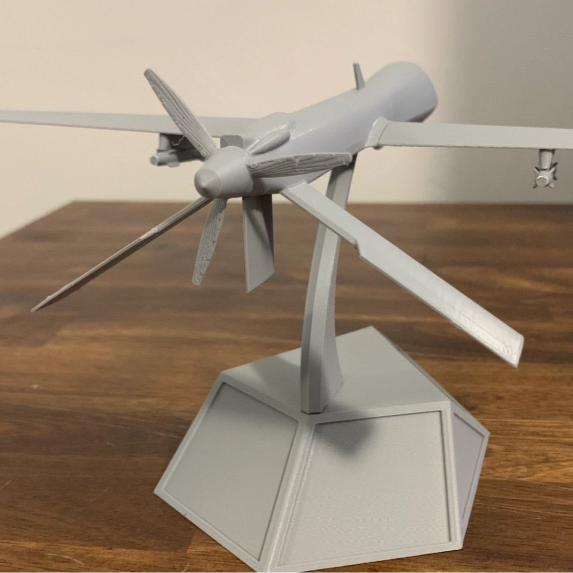 3Dプリントされた米国MQ-1Bプレデタードローンリアルな静 - Drone 3D Modeling のレビューと価格